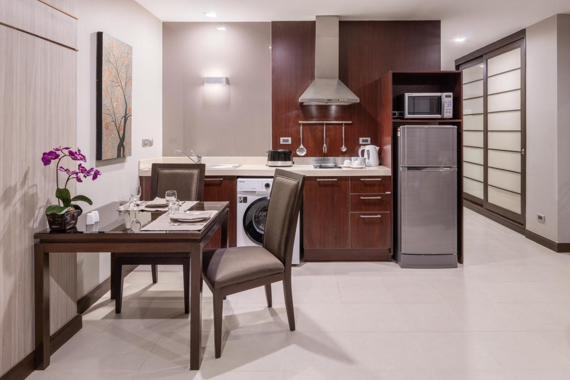Grand Asoke Suites Boutique Residence Бангкок Екстер'єр фото
