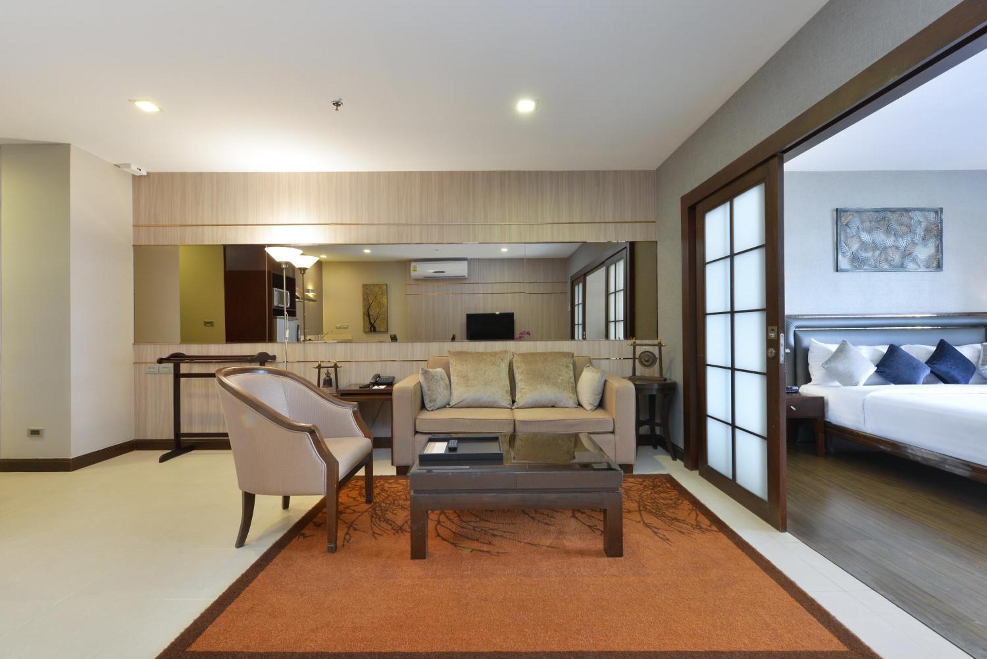 Grand Asoke Suites Boutique Residence Бангкок Екстер'єр фото